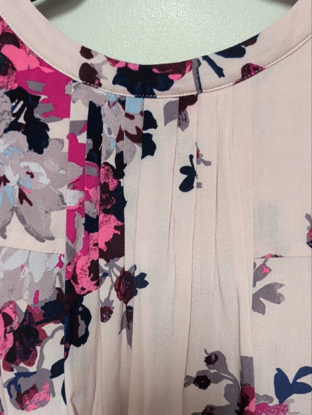 Joules Light Pink Floral V-Neck Tunic Blouse - Picture 7 of 10